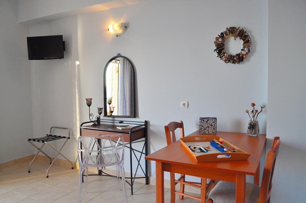 Pyrgos Zante Suites Alykanas  Ngoại thất bức ảnh